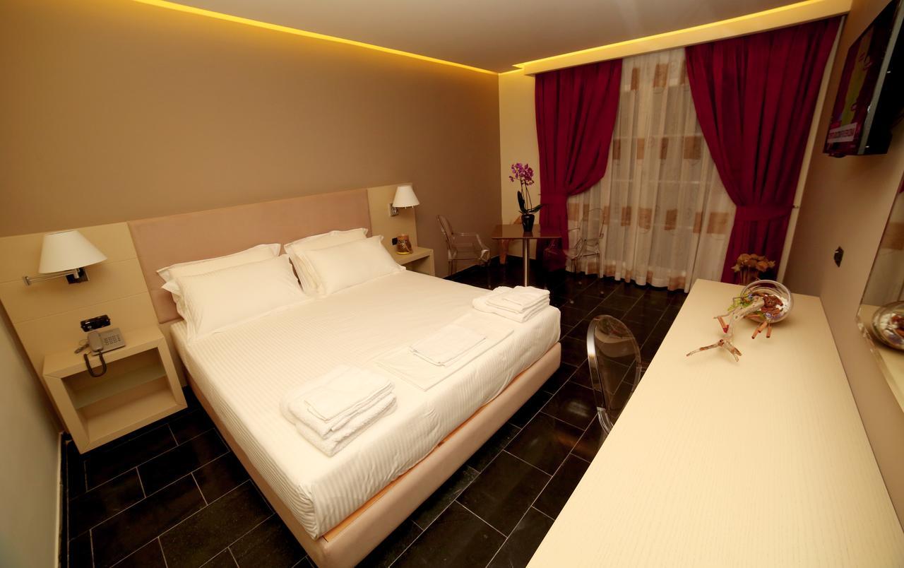 Hotel Palace Vlorë Eksteriør bilde