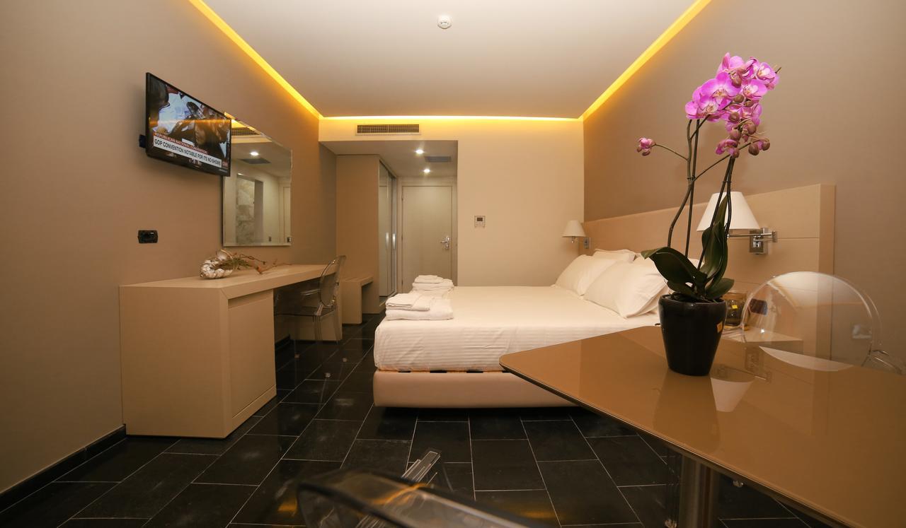 Hotel Palace Vlorë Eksteriør bilde